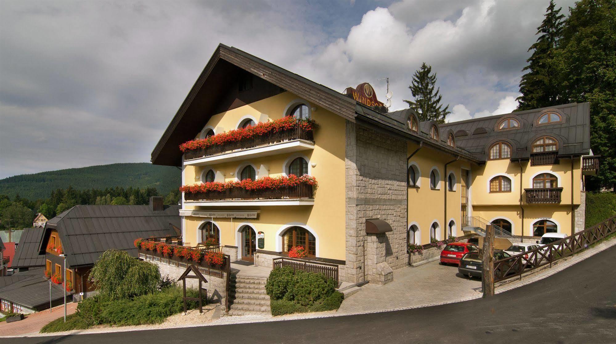Wellness Hotel Windsor Špindlerŭv Mlýn Esterno foto